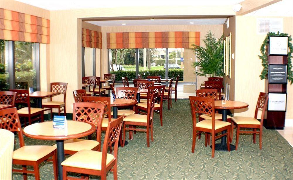 Hampton Inn Naples-Central Zewnętrze zdjęcie