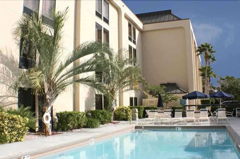 Hampton Inn Naples-Central Zewnętrze zdjęcie