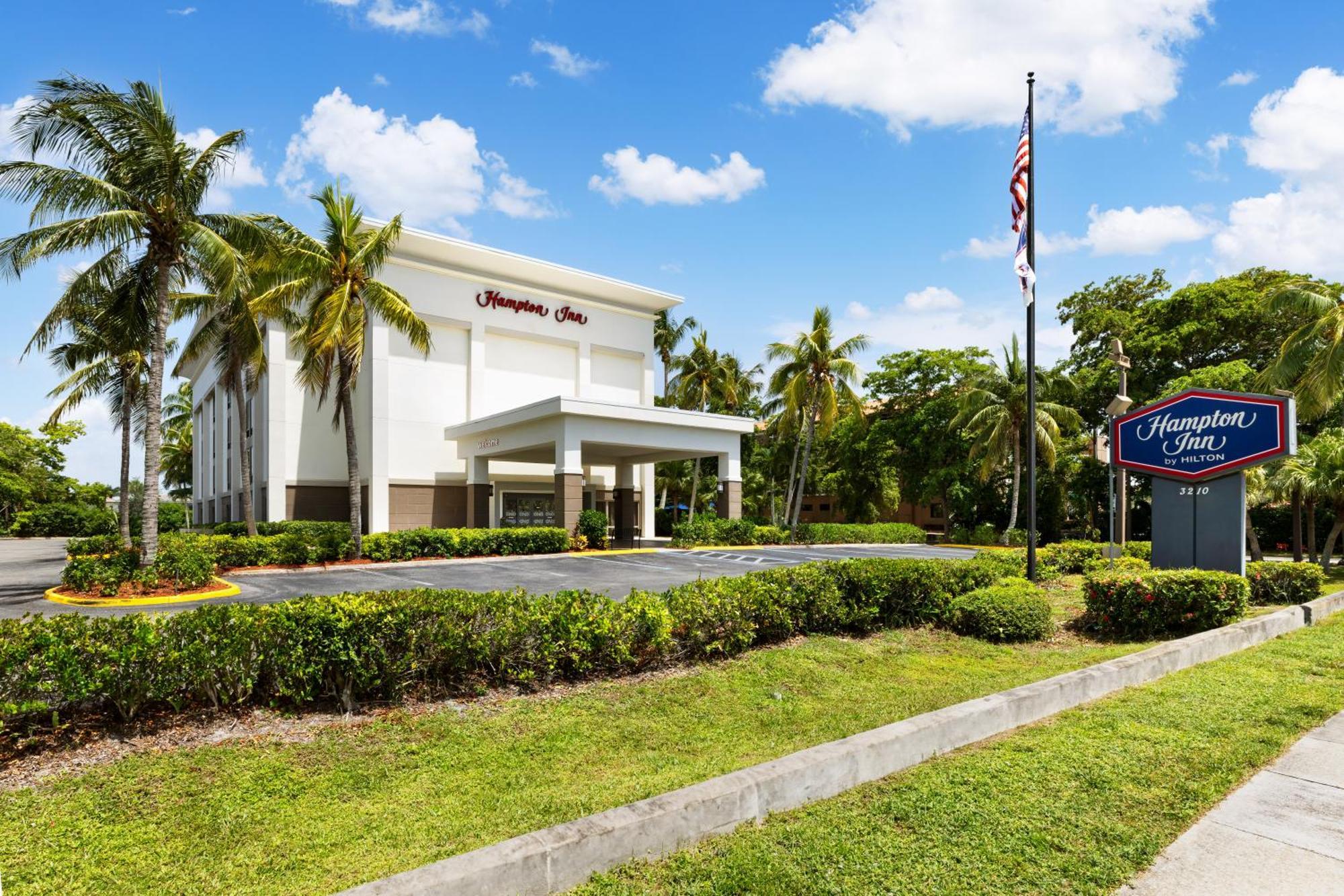 Hampton Inn Naples-Central Zewnętrze zdjęcie