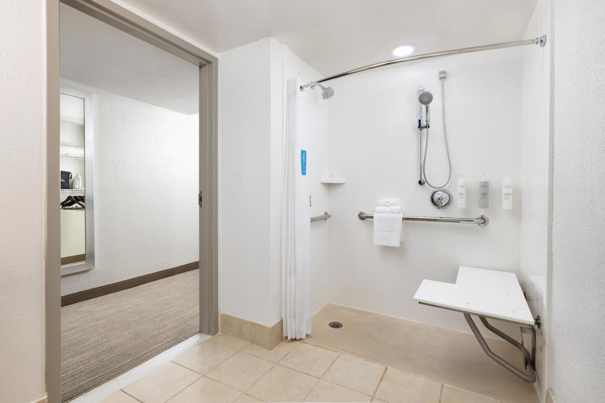 Hampton Inn Naples-Central Zewnętrze zdjęcie